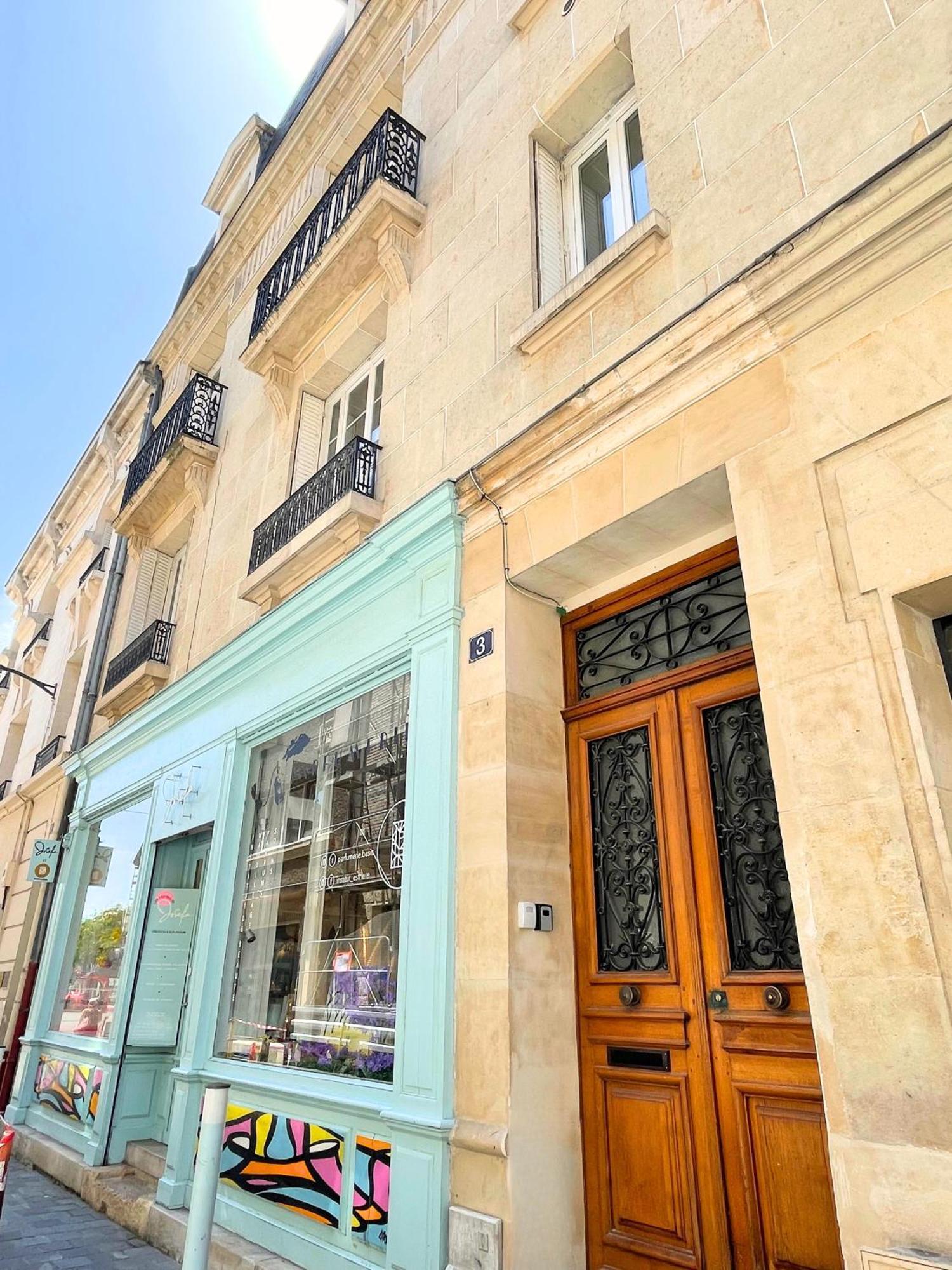 So Guest, Clou Dans Le Fer, Modern Suite Near Cathedral Reims Exterior photo