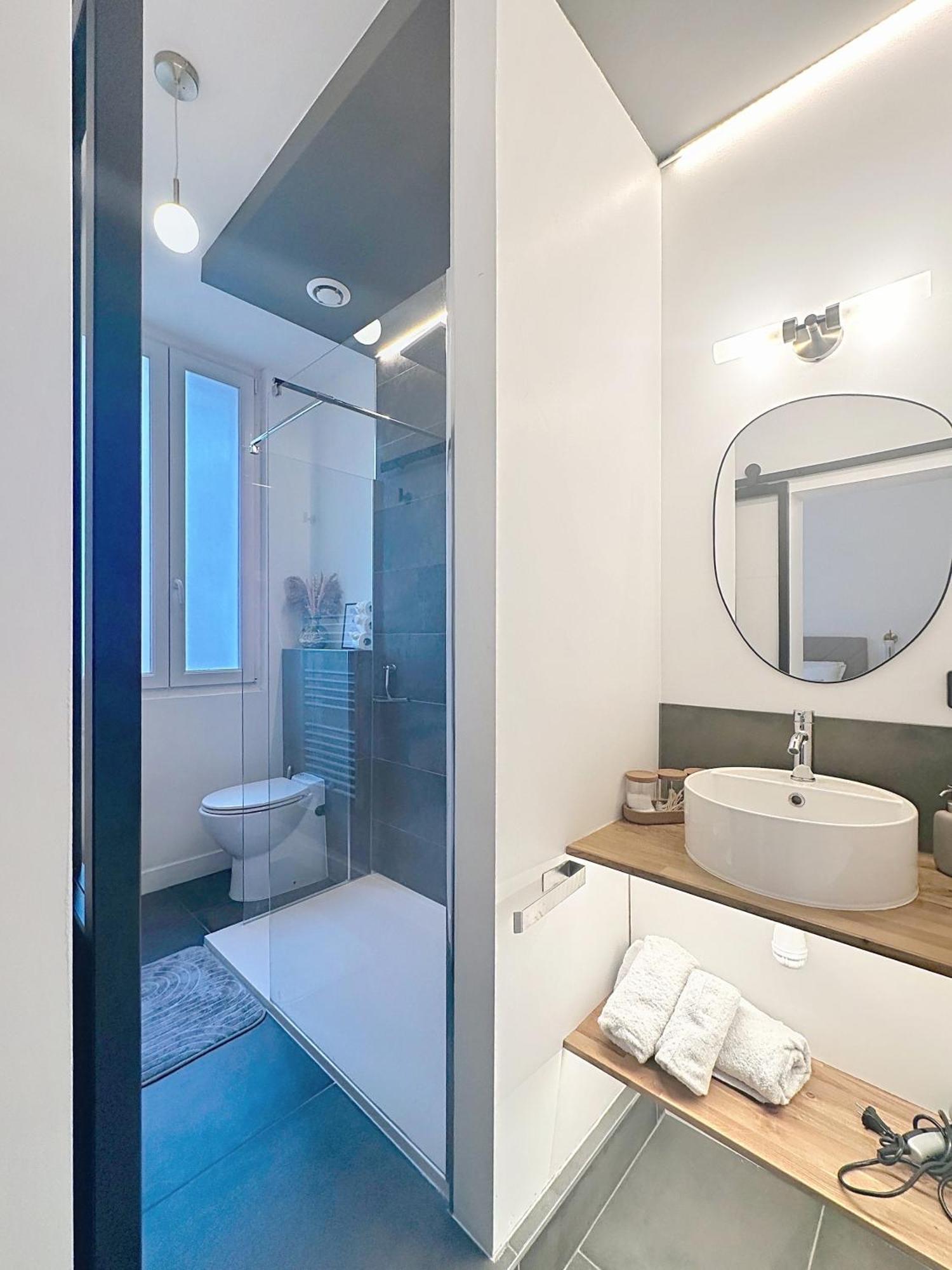 So Guest, Clou Dans Le Fer, Modern Suite Near Cathedral Reims Exterior photo