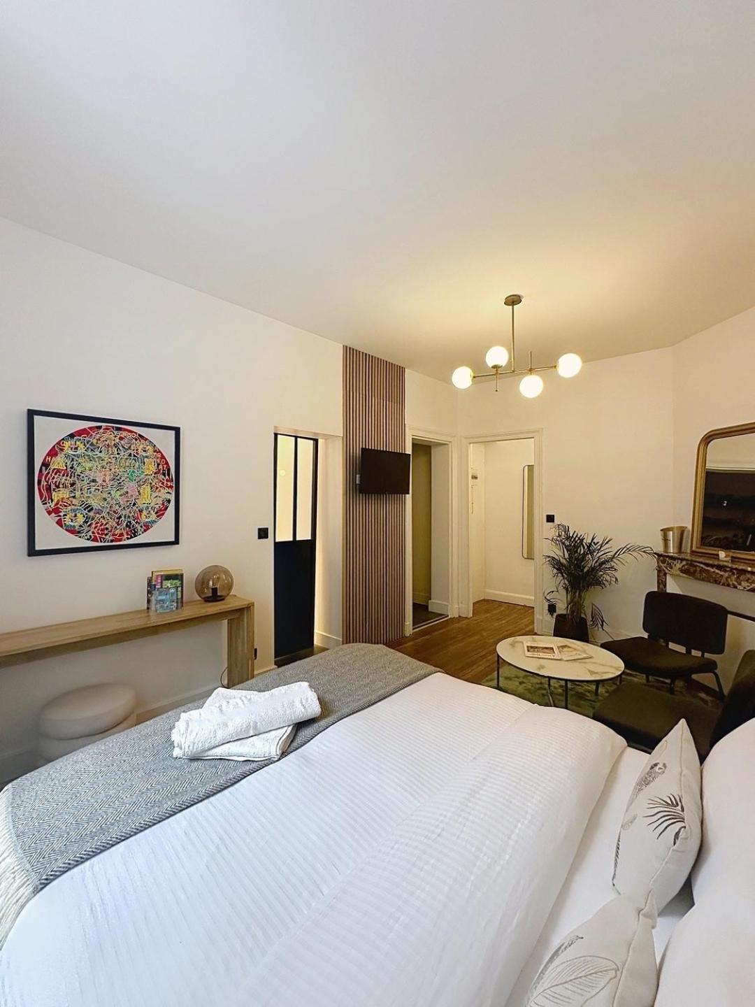 So Guest, Clou Dans Le Fer, Modern Suite Near Cathedral Reims Exterior photo
